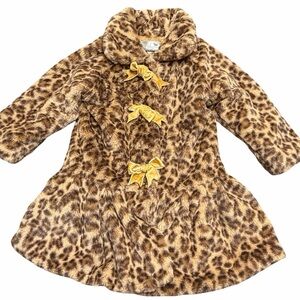 Widgeon Leopard Print Faux Fur girls Coat 
Velvet Gold Bows
Size 3T Like New